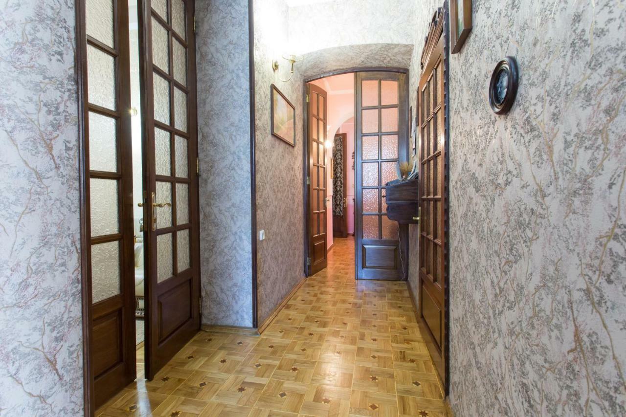 Apartment In The Center Of חארקיב מראה חיצוני תמונה