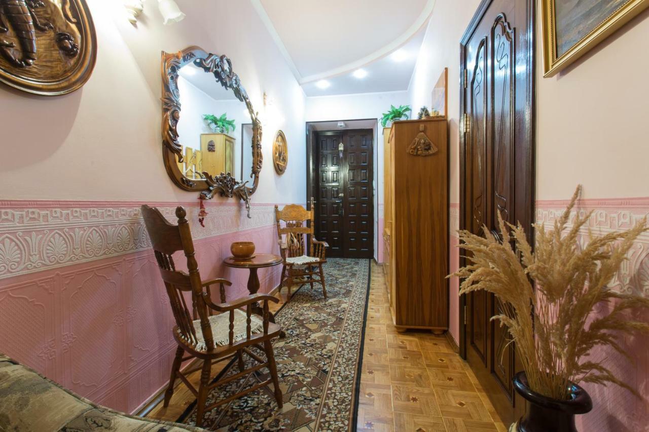 Apartment In The Center Of חארקיב מראה חיצוני תמונה